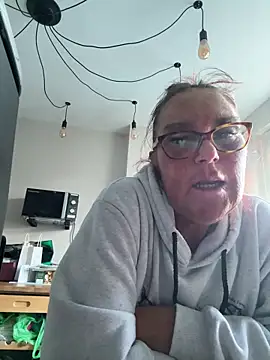 Snapshot of Angel-LinaX chatting on March 13, 2026, 5:18 pm Angel-LinaX online show from March 13, 2026, 5:18 pm