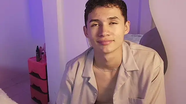 Eiden Blake online show from December 15, 2025, 11:42 pm