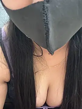 Lust Vibe online show from November 8, 2025, 5:05 pm