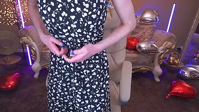 Snapshot of AmiraGoldd chatting on February 11, 2026, 2:11 am AmiraGoldd online show from February 11, 2026, 2:11 am