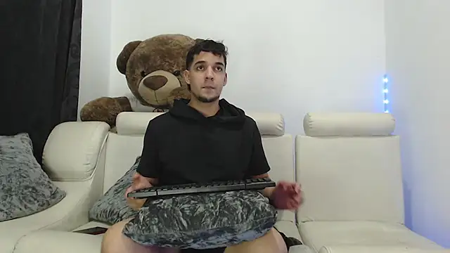 Snapshot of Theo_Lightwood chatting on November 9, 2025, 6:56 pm Theo Lightwood online show from November 9, 2025, 6:56 pm