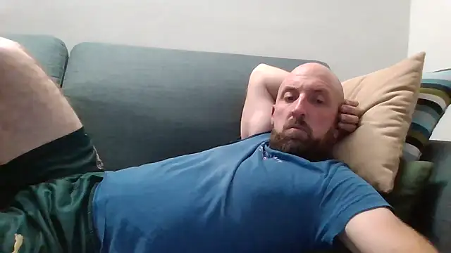Snapshot of luca_beech88 chatting on May 15, 2026, 6:28 pm luca beech88 online show from May 15, 2026, 6:28 pm