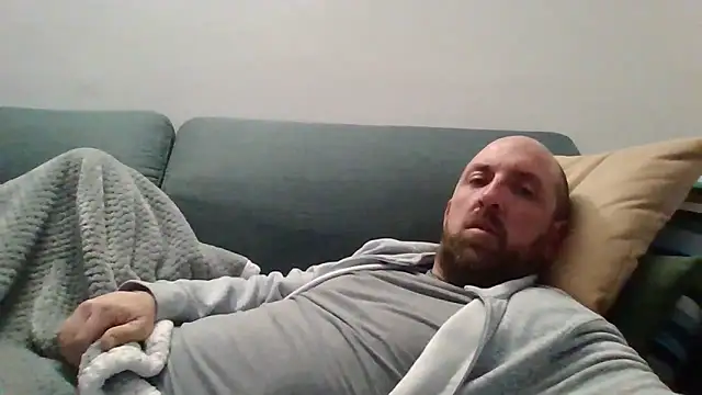 Snapshot of luca_beech88 chatting on April 24, 2026, 5:48 pm luca beech88 online show from April 24, 2026, 5:48 pm