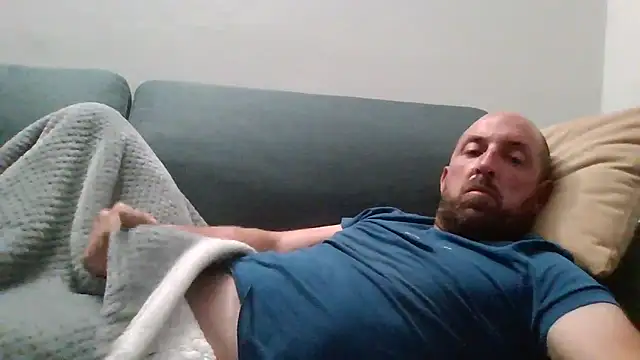 Snapshot of luca_beech88 chatting on May 10, 2026, 5:04 pm luca beech88 online show from May 10, 2026, 5:04 pm