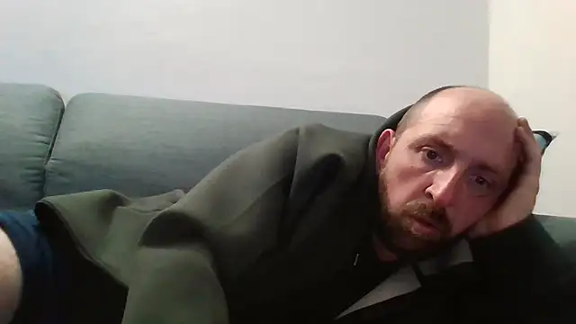 Snapshot of luca_beech88 chatting on May 14, 2026, 6:16 pm luca beech88 online show from May 14, 2026, 6:16 pm