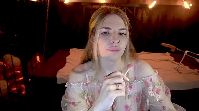 DanielaReign online show from March 13, 2026, 2:33 pm