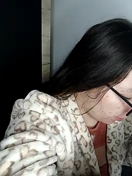 Baby Myla online show from December 3, 2025, 8:52 pm