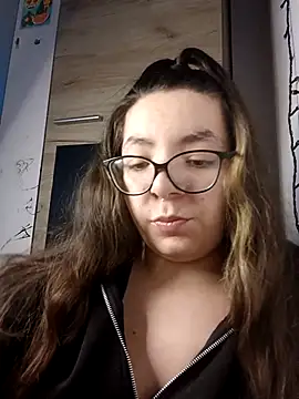 Baby Myla online show from February 16, 2026, 6:28 pm