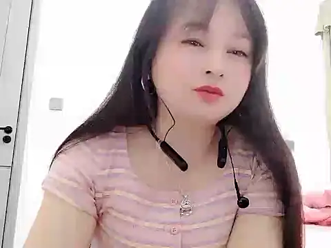 Snapshot of Alice-Baby520 chatting on November 4, 2025, 1:20 am Alice-Baby520 online show from November 4, 2025, 1:20 am