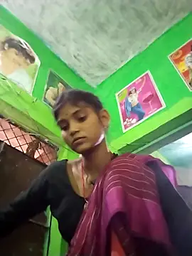 Jooli cuty online show from April 7, 2026, 6:04 am