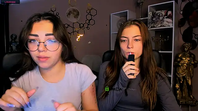 Snapshot of baby_hotte chatting on November 18, 2025, 7:44 am baby hotte online show from November 18, 2025, 7:44 am