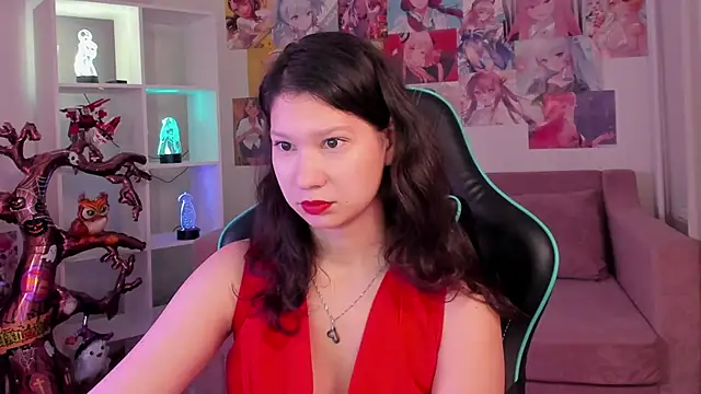 SaraDenars online show from November 7, 2025, 5:23 am