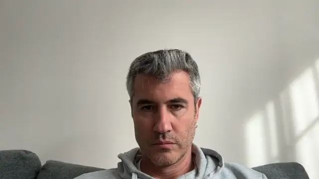 Snapshot of aprendiendo44 chatting on November 4, 2025, 9:46 am aprendiendo44 online show from November 4, 2025, 9:46 am