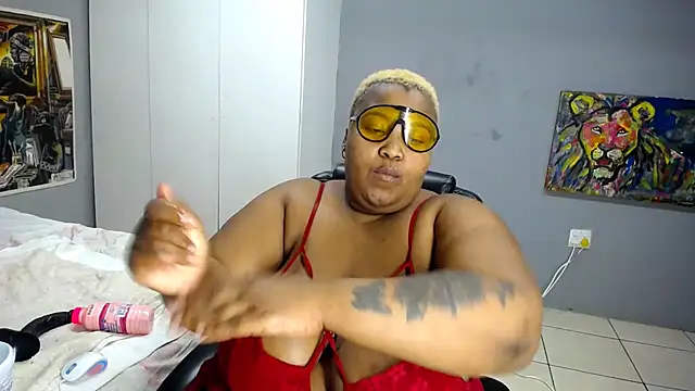 BigAssBBW24 online show from April 15, 2026, 2:43 pm