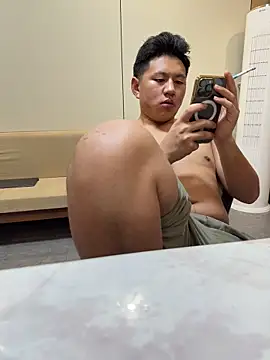 jingjing zhibo online show from November 8, 2025, 12:09 pm