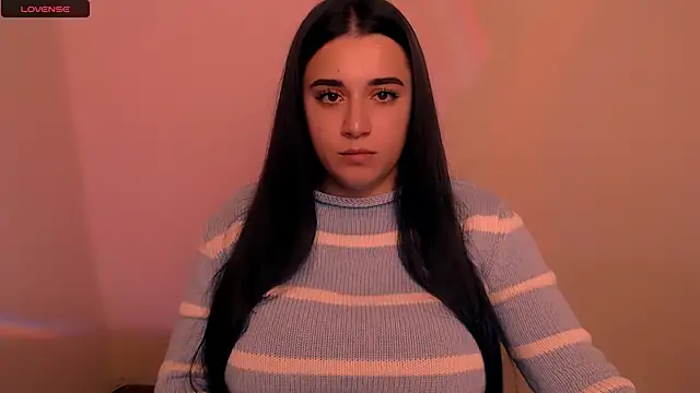 Snapshot of AlinaDoll_ chatting on December 19, 2025, 8:49 am AlinaDoll online show from December 19, 2025, 8:49 am