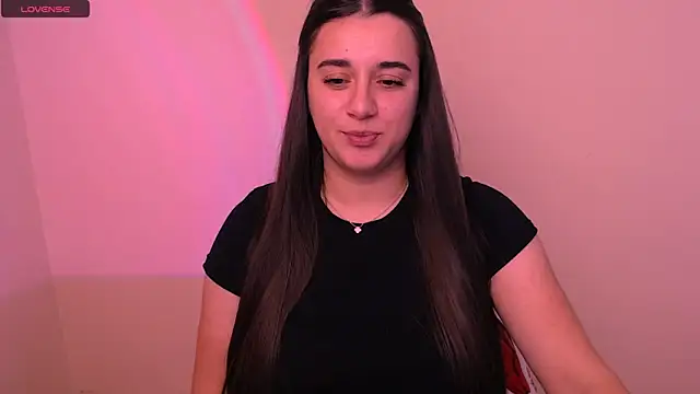 Snapshot of AlinaDoll_ chatting on February 3, 2026, 8:41 am AlinaDoll online show from February 3, 2026, 8:41 am