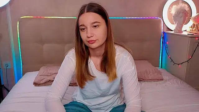 Snapshot of LauriePerez chatting on December 22, 2025, 1:00 pm LauriePerez online show from December 22, 2025, 1:00 pm