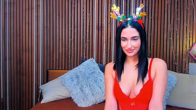 CamillaParis25 online show from December 5, 2025, 6:06 pm
