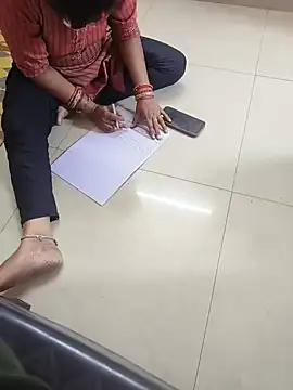 Snapshot of Lailamajnu1996 chatting on February 24, 2026, 7:31 am Lailamajnu1996 online show from February 24, 2026, 7:31 am