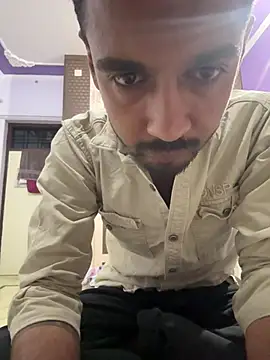 rajesh2378 online show from April 19, 2026, 3:46 pm