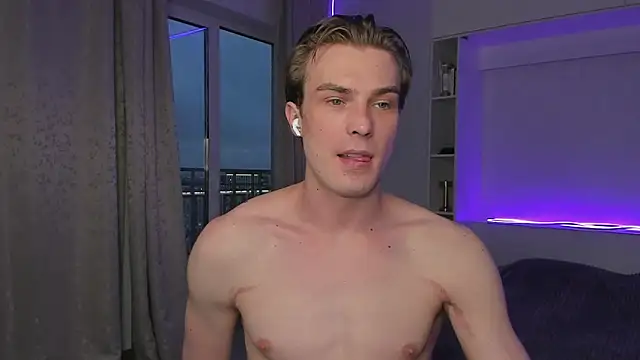 Snapshot of DanteRay chatting on December 1, 2025, 1:23 pm DanteRay online show from December 1, 2025, 1:23 pm