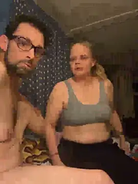 Snapshot of biggdaddyandqueenn chatting on November 28, 2025, 1:39 am biggdaddyandqueenn online show from November 28, 2025, 1:39 am