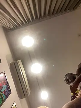 melisboa online show from February 8, 2026, 10:29 pm