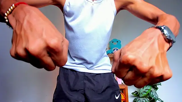 Snapshot of lucian_davii chatting on January 11, 2026, 4:14 pm lucian davii online show from January 11, 2026, 4:14 pm