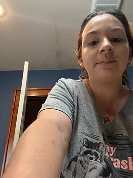 Snapshot of thickfarmtwat chatting on January 18, 2026, 5:38 pm thickfarmtwat online show from January 18, 2026, 5:38 pm