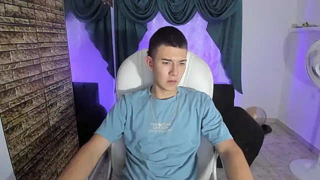 Snapshot of Aleck_Boy chatting on November 22, 2025, 8:08 pm Aleck Boy online show from November 22, 2025, 8:08 pm