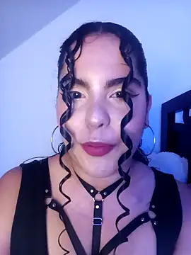 Elara Nova online show from November 9, 2025, 2:15 am