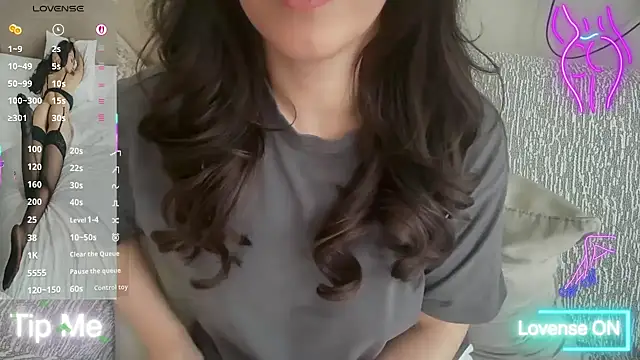 PLAYMATE6373 online show from April 29, 2026, 1:04 pm