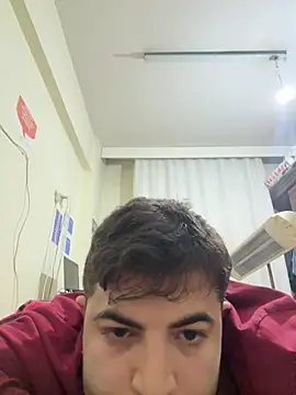 Snapshot of Muvvt chatting on November 5, 2025, 5:05 pm Muvvt online show from November 5, 2025, 5:05 pm