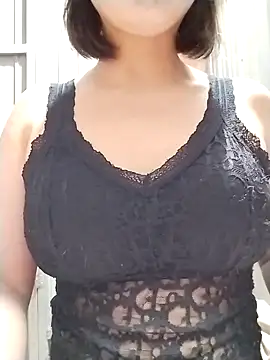 Snapshot of Niramiu chatting on February 9, 2026, 12:58 pm Niramiu online show from February 9, 2026, 12:58 pm