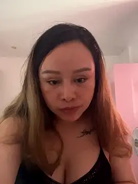 Snapshot of thu-cuoi chatting on November 8, 2025, 5:22 am thu-cuoi online show from November 8, 2025, 5:22 am