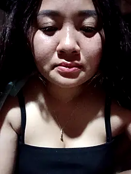 Bee-bgolden online show from November 7, 2025, 4:11 pm