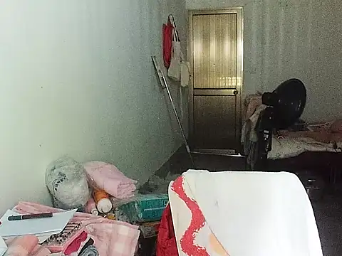 Snapshot of RebelAura chatting on July 26, 2026, 2:40 am RebelAura online show from July 26, 2026, 2:40 am