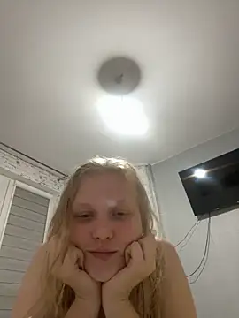 hotgoodgirll online show from December 1, 2025, 7:48 pm