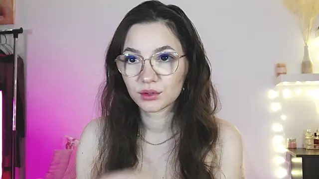 EmmaWright07 online show from January 13, 2026, 4:27 am