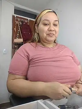 Snapshot of sharon-D chatting on November 19, 2025, 2:55 am sharon-D online show from November 19, 2025, 2:55 am