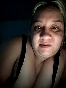 Snapshot of sharon-D chatting on November 8, 2025, 4:54 pm sharon-D online show from November 8, 2025, 4:54 pm