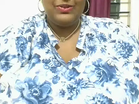 Snapshot of hootypriya chatting on February 27, 2026, 1:33 pm hootypriya online show from February 27, 2026, 1:33 pm