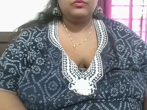 Snapshot of hootypriya chatting on February 25, 2026, 4:56 am hootypriya online show from February 25, 2026, 4:56 am