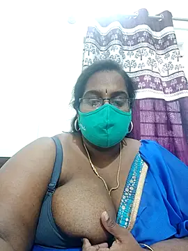 Snapshot of hootypriya chatting on January 16, 2026, 12:31 pm hootypriya online show from January 16, 2026, 12:31 pm
