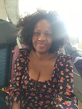 Mommy Sienna online show from June 29, 2026, 6:42 am
