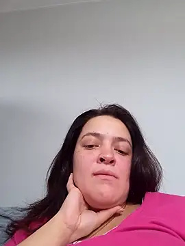 Snapshot of LinaGlow_ chatting on November 20, 2025, 8:48 am LinaGlow online show from November 20, 2025, 8:48 am