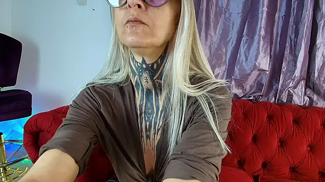 TattooTemptress online show from November 12, 2025, 5:11 am