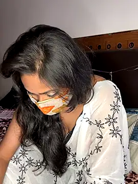 Desiqueen2 online show from November 7, 2025, 6:12 pm