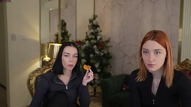 Snapshot of Rita_Moon054 chatting on December 17, 2025, 7:57 am Rita Moon054 online show from December 17, 2025, 7:57 am